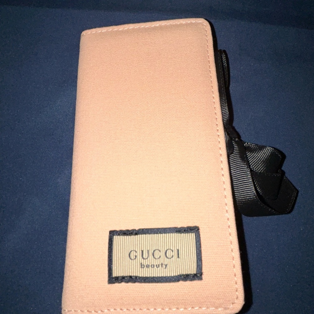 Gucci Travel Makeup 3 Piece Brush Set with Case New - Picture 4 of 8